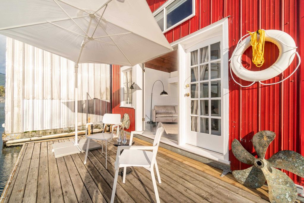 listing image 1104672477253538577