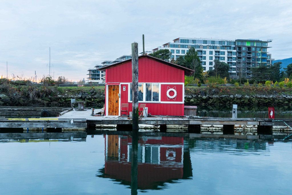 listing image 1107415991441563726