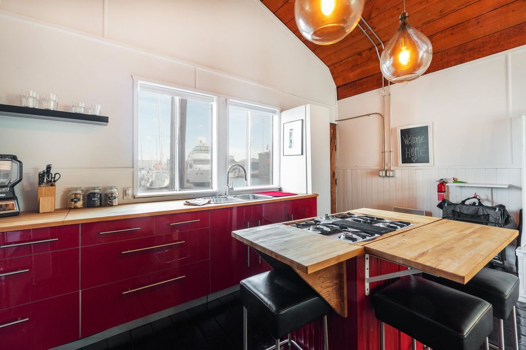 listing image 1100916775630976265