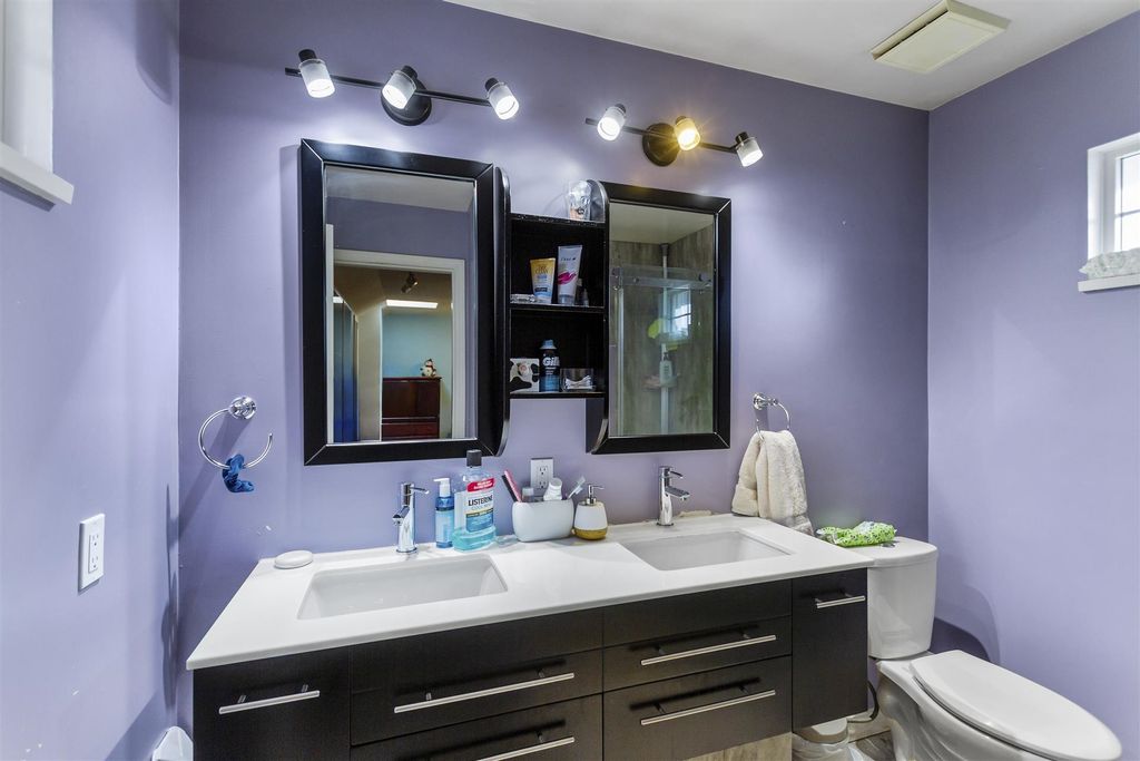 listing image 1100381305413683730
