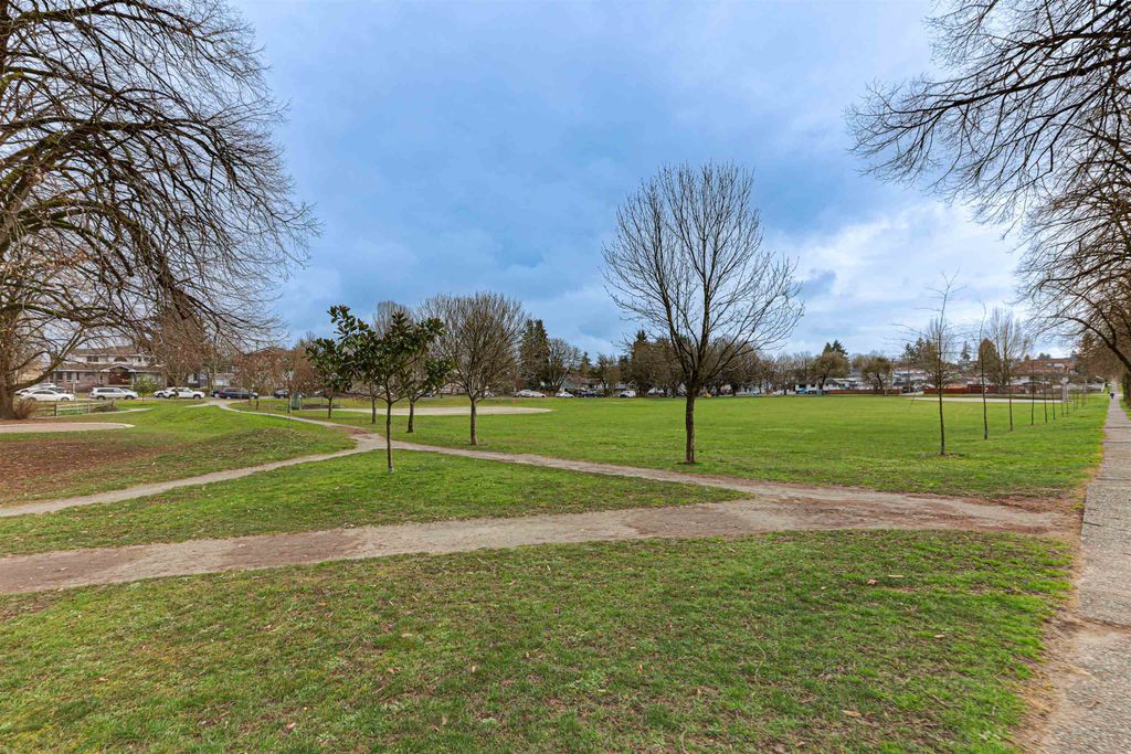 listing image 1108936177315133251