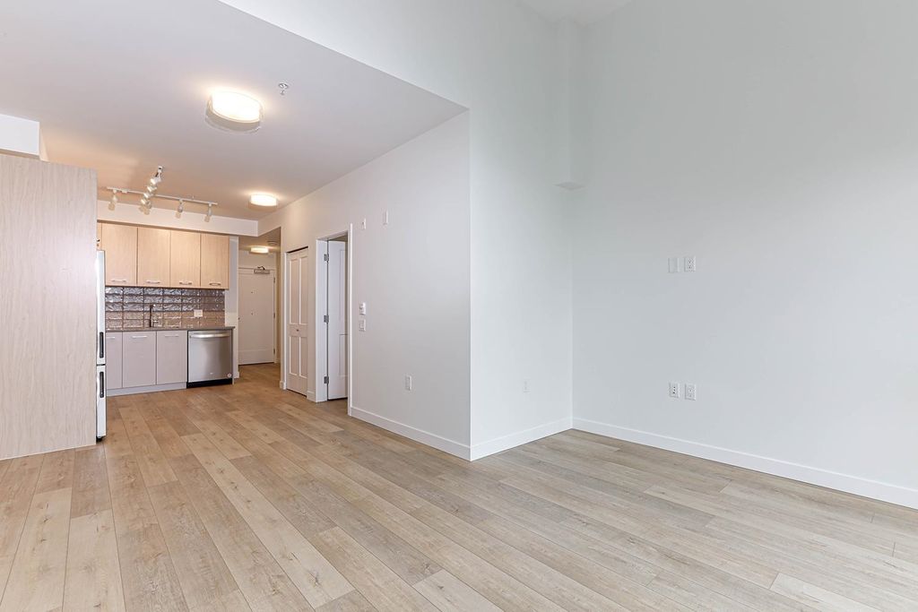 listing image 1100875917004470119