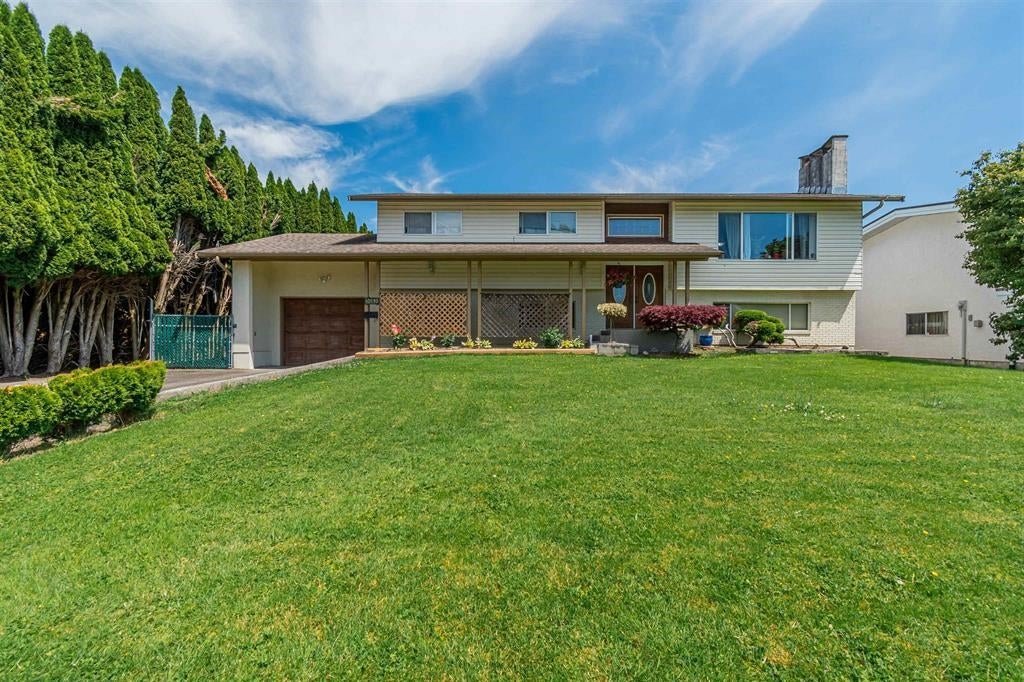 Photo of 10510 Conrad Street, Chilliwack, BC V2P 7C9 (MLS # R3155153)