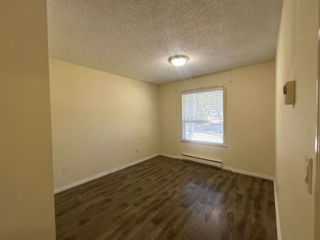 listing image 1100992004234419372
