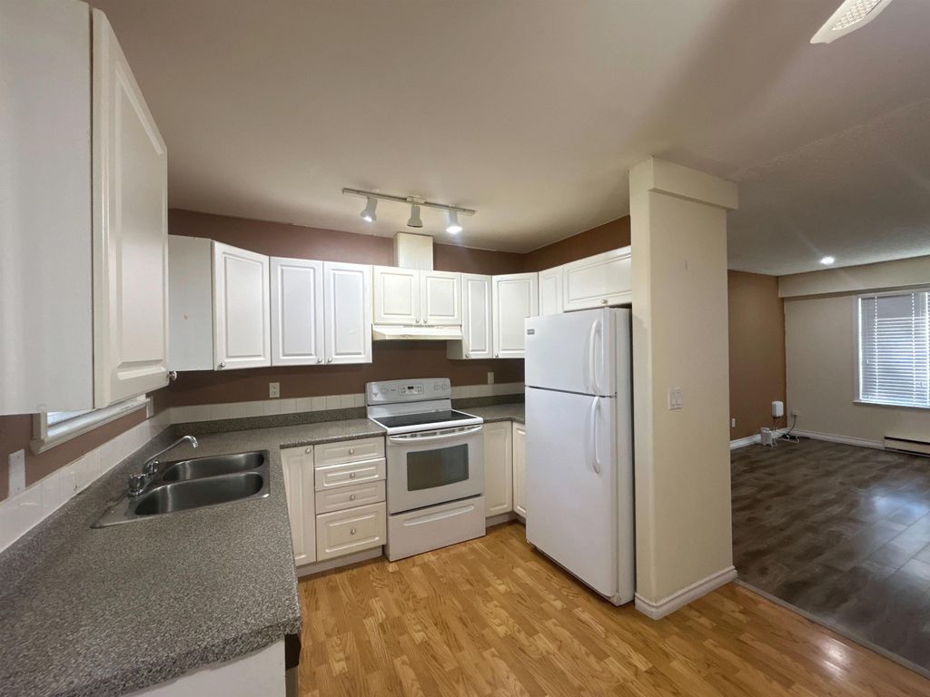 listing image 1100038522198609237