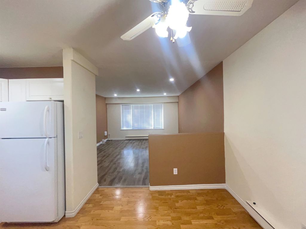listing image 1106609965996884041