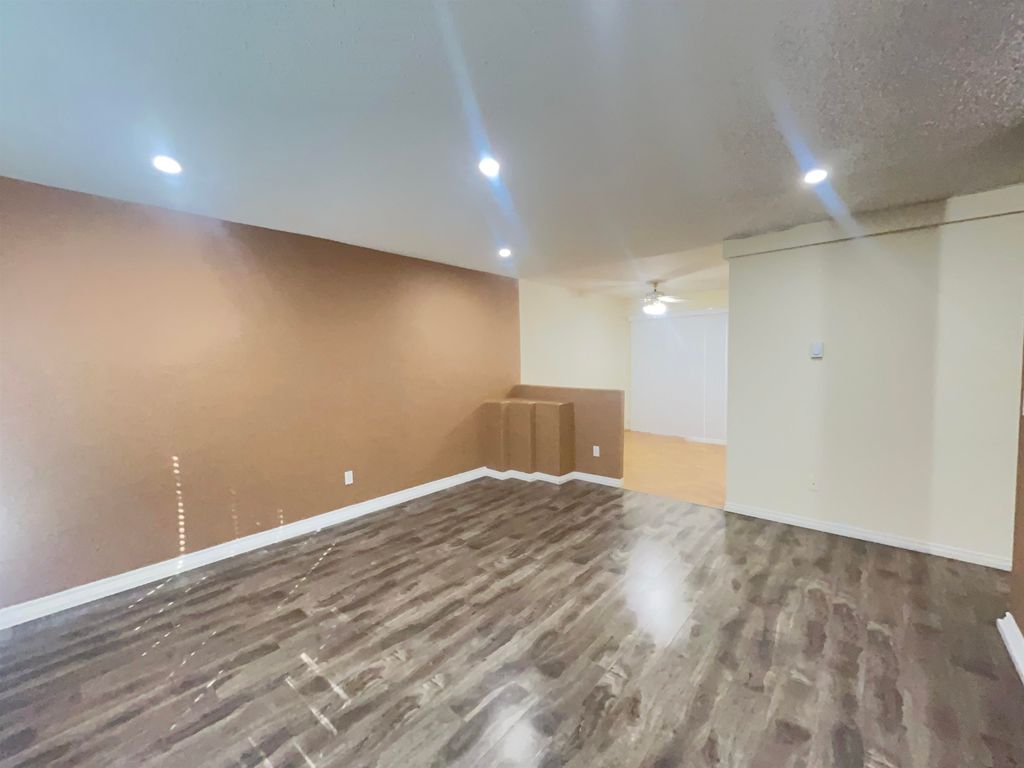 listing image 1109946946272181516