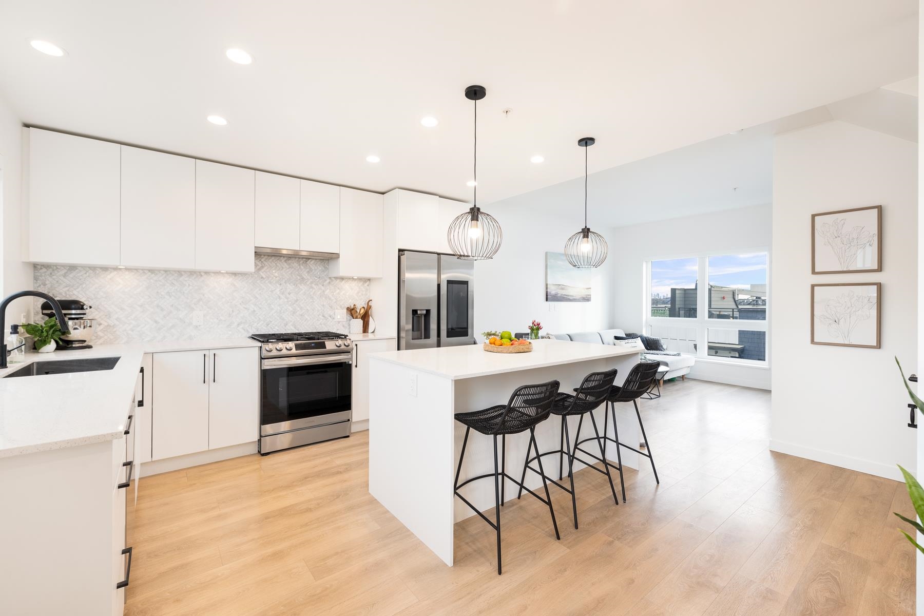 545 E 2nd Street 444