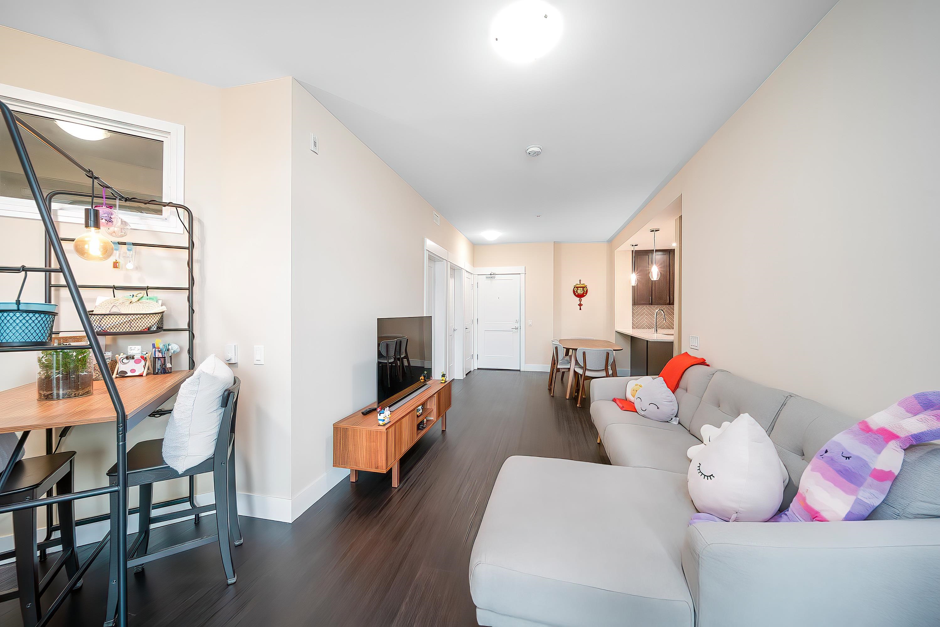 2180 Kelly Avenue 4520