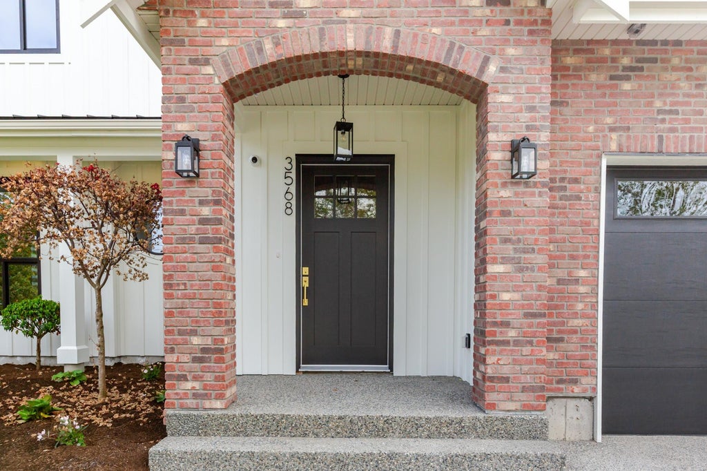 Photo of 3568 204 Street, Langley, BC V3A 4Y2 (MLS # R3172903)