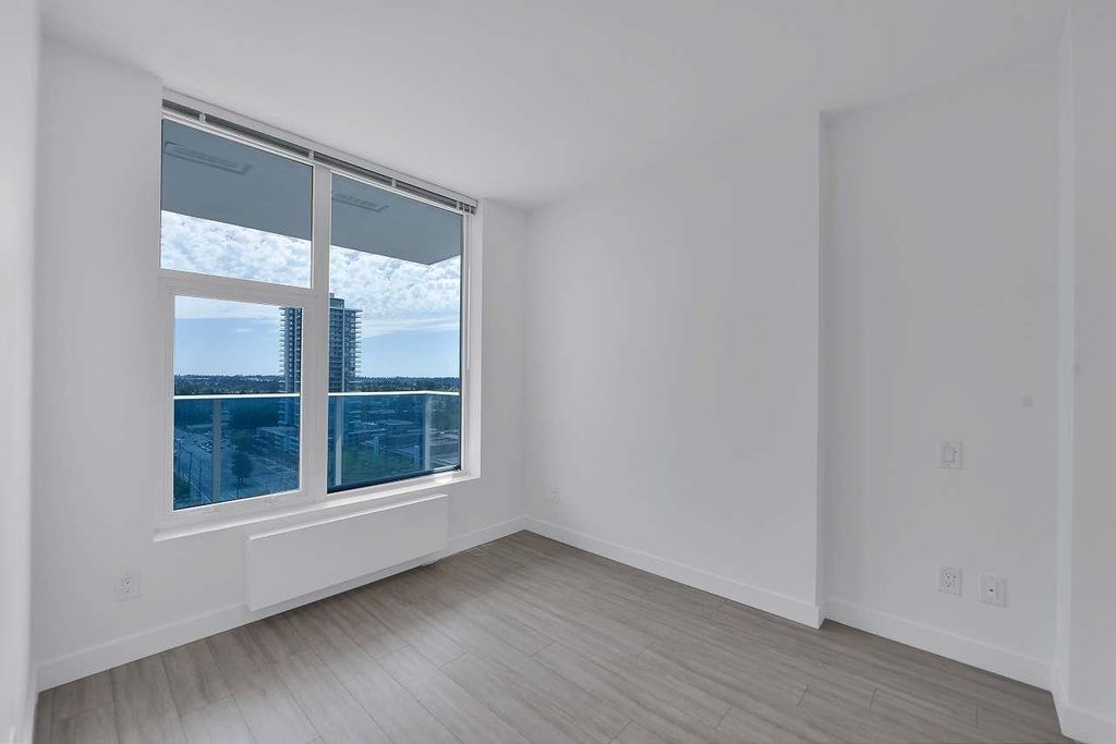 listing image 1109846994934397154