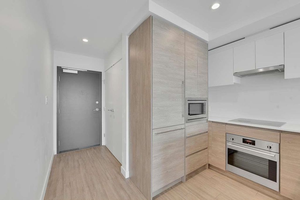 listing image 1104057870702354216