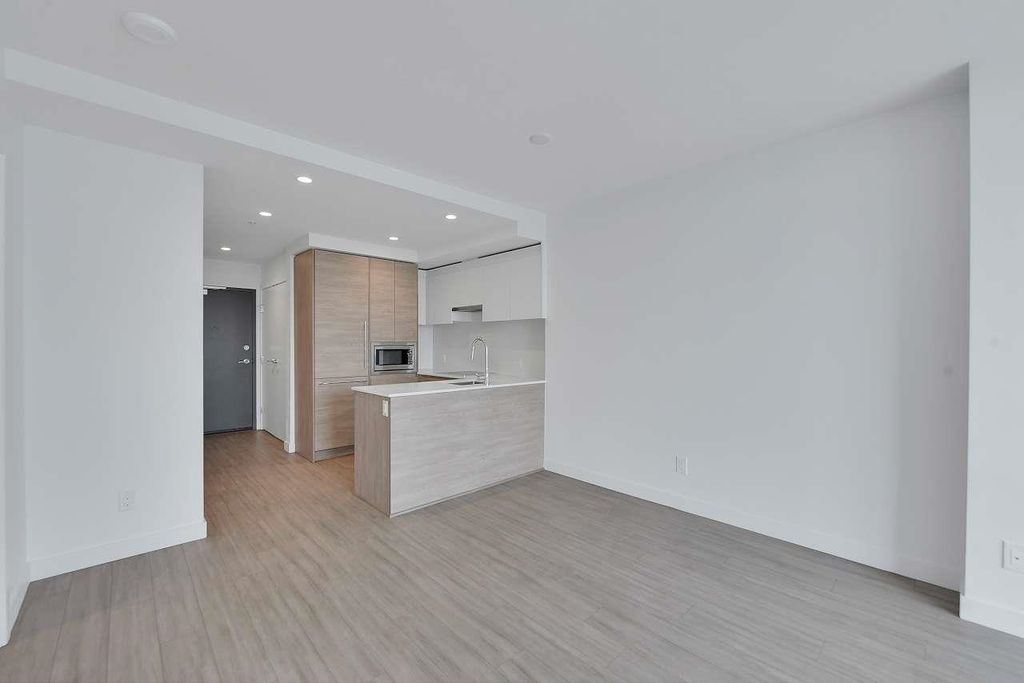 listing image 1106390448864989901