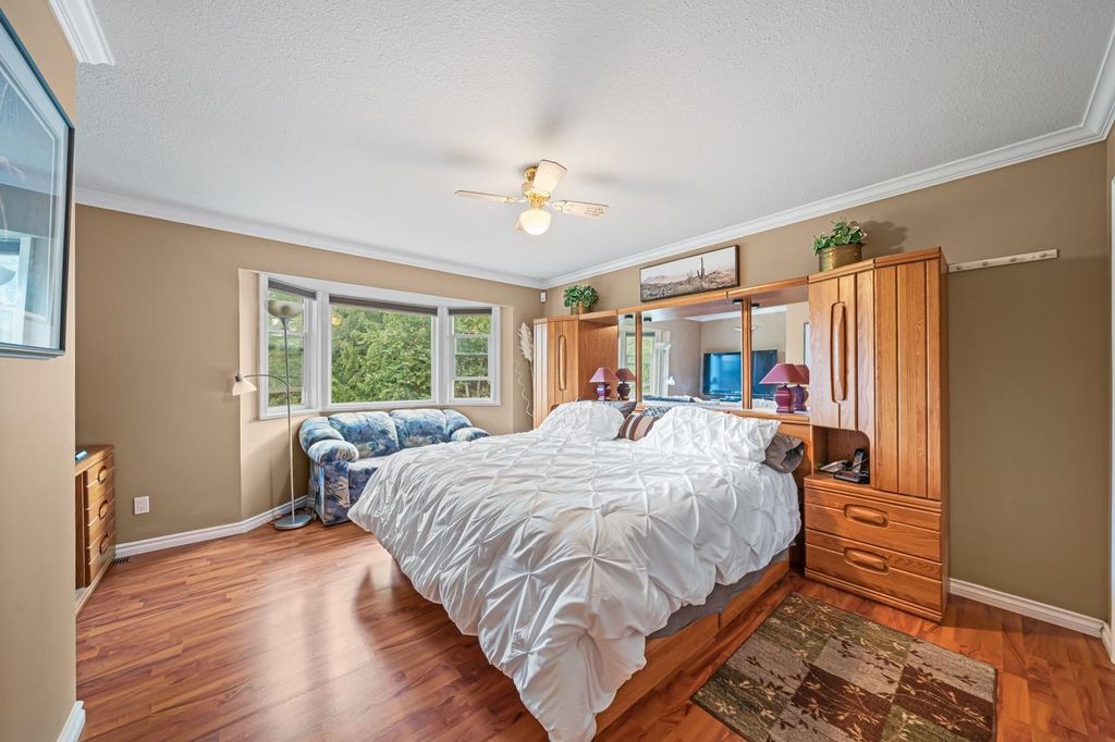 listing image 1103202896232112177