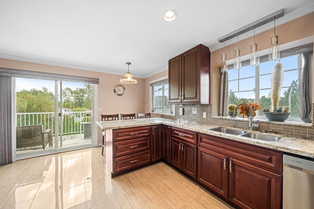 listing image 1104711312500957795