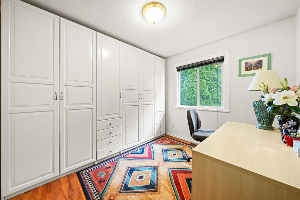 listing image 1102887938182472663