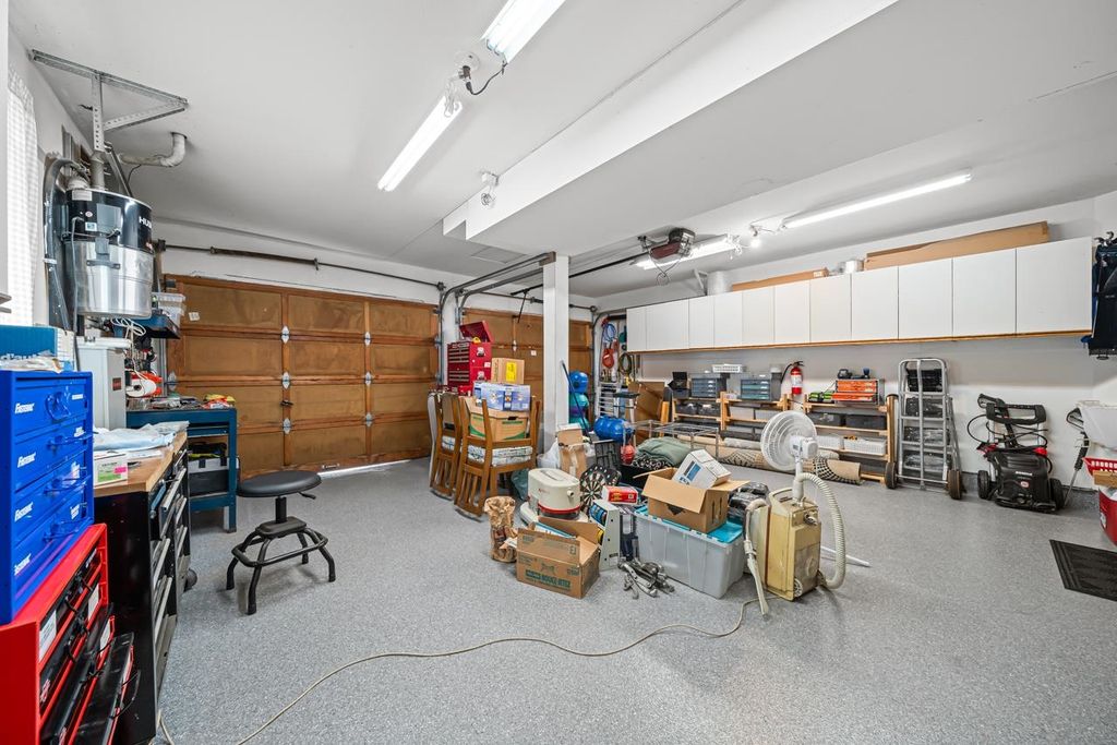 listing image 1102376225942374256
