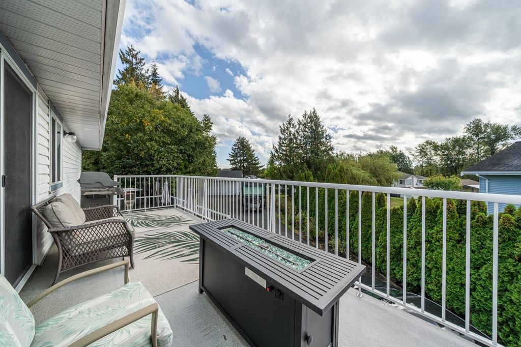 listing image 1101164203505860553