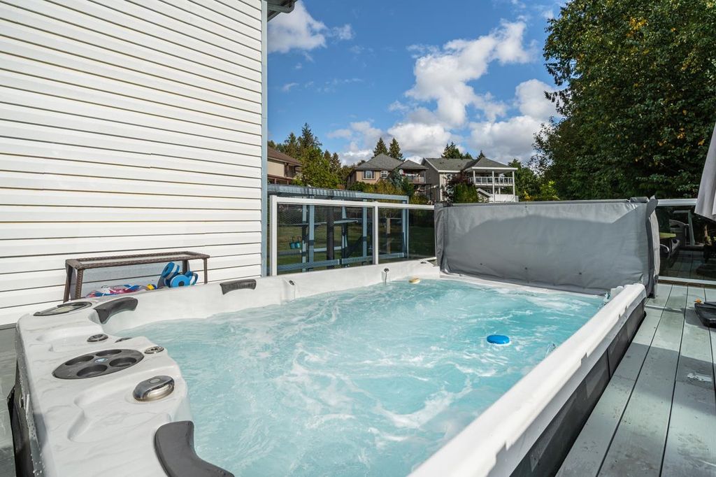 listing image 1106193253601176098