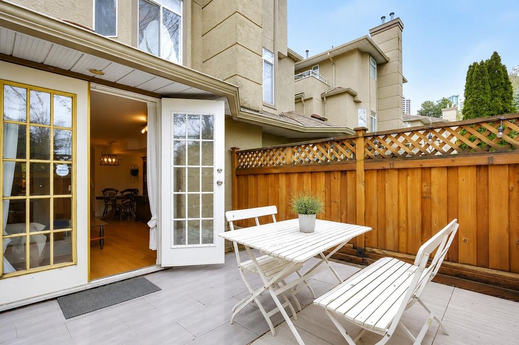 listing image 1105410387005984240