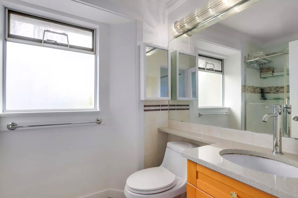 listing image 1107949759839309136