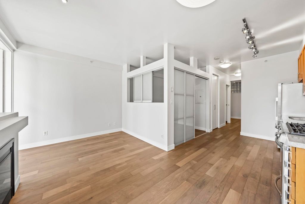 listing image 1100707153506076043