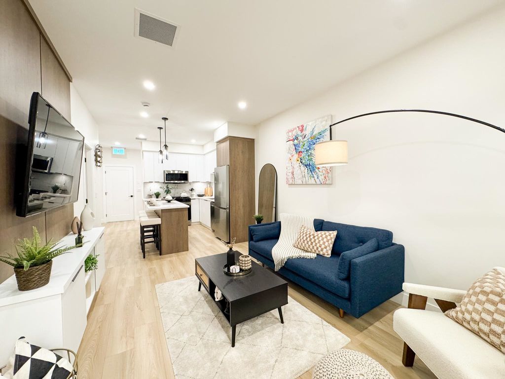 listing image 1109658054209618577