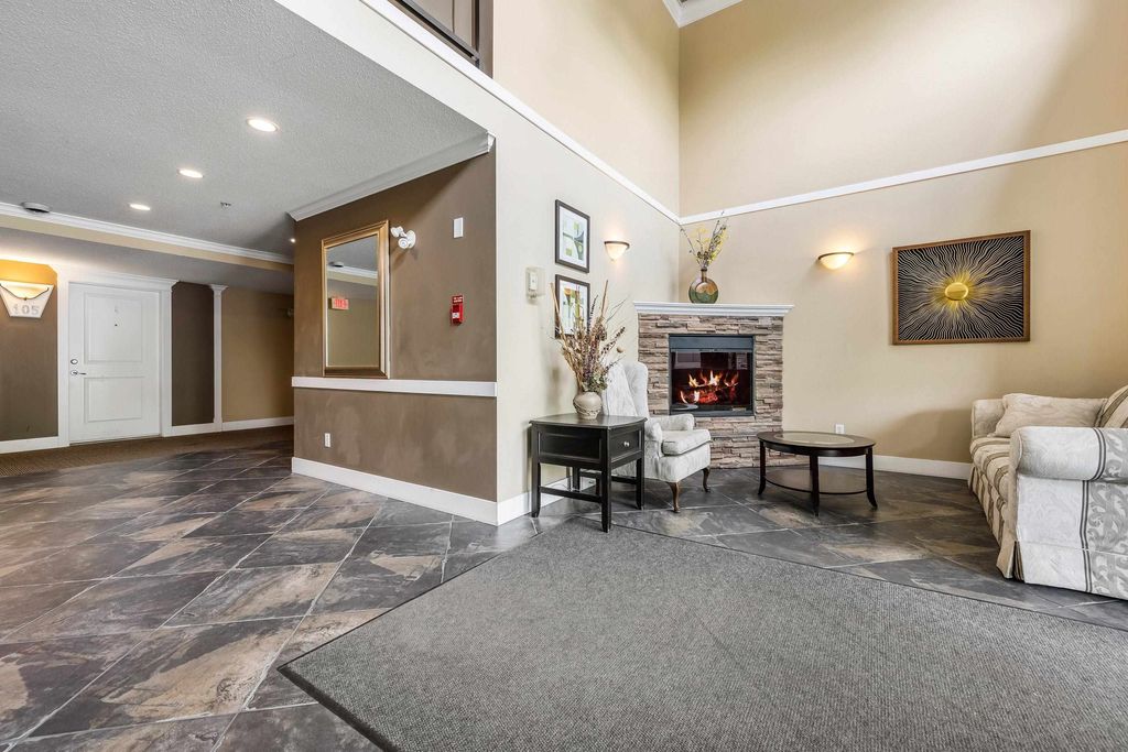 Photo of 2038 Sandalwood Crescent #309, Abbotsford, BC V2S 3H6 (MLS # R3129640)