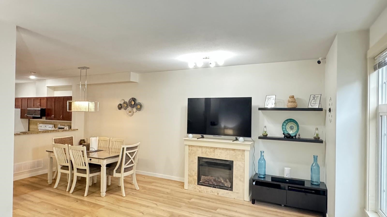 16588 Fraser Highway 15