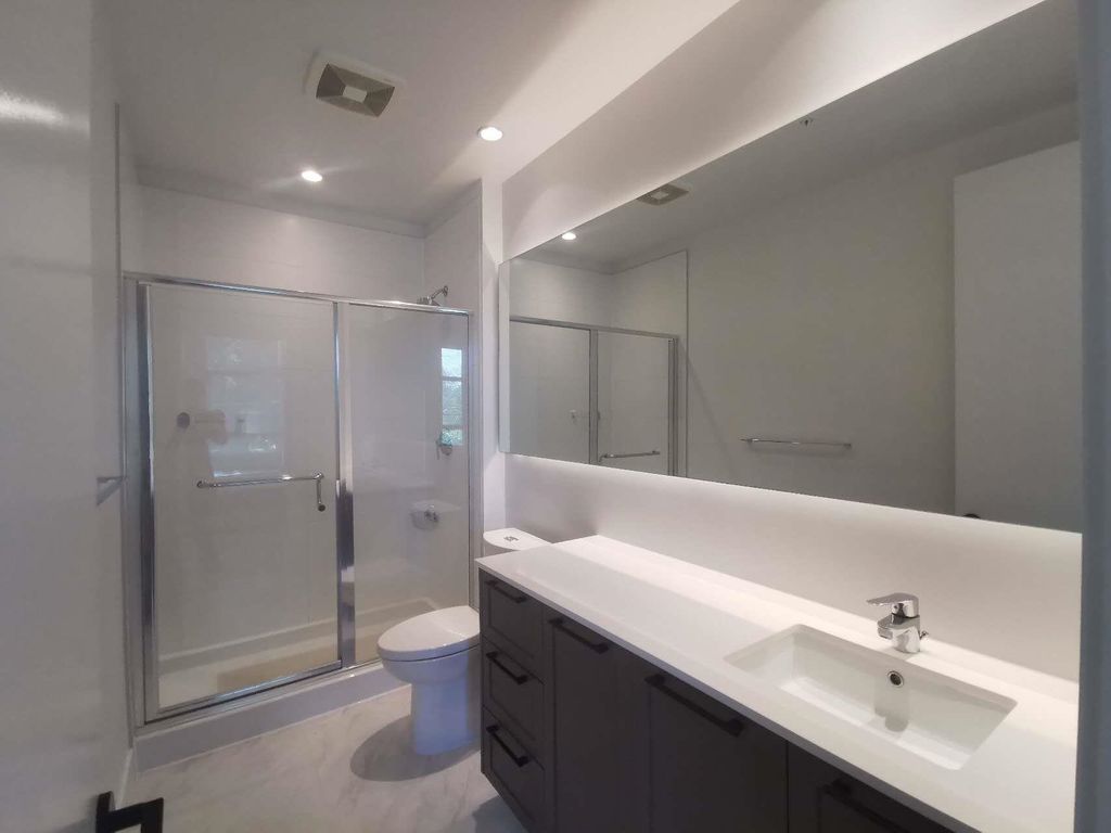 listing image 1102770917084882721