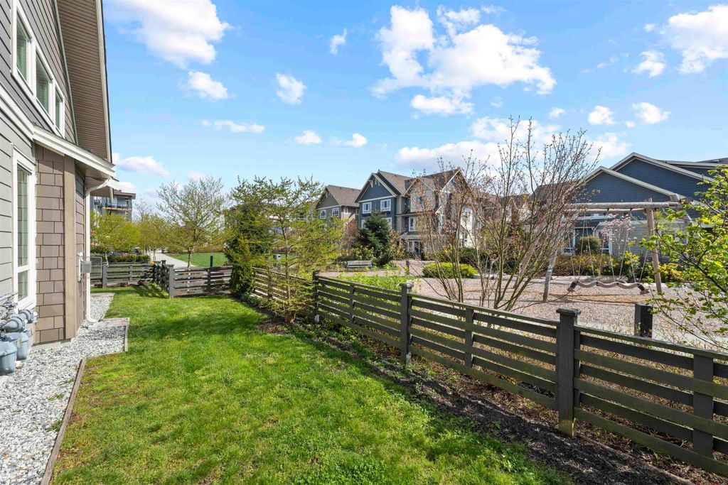 listing image 1101137027442425927