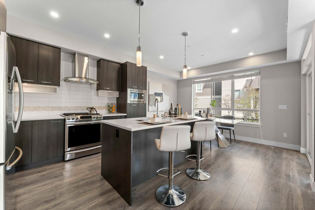 listing image 1101074601214429473