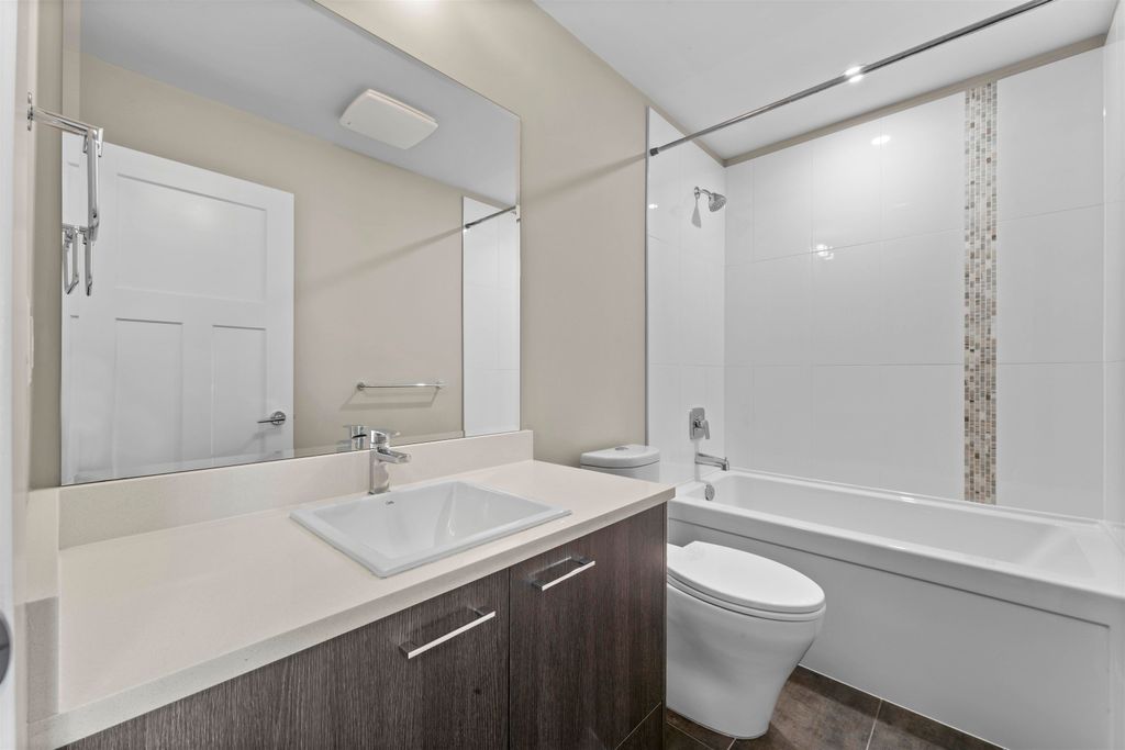 listing image 1109755709024882493