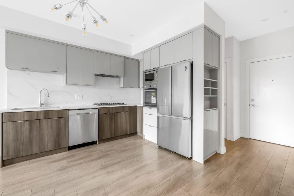 listing image 1105635155328418121