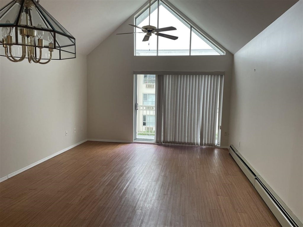 Photo of 31930 Old Yale Road #306, Abbotsford, BC V2T 2C7 (MLS # R3173099)