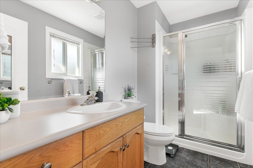 listing image 1106646983605814146