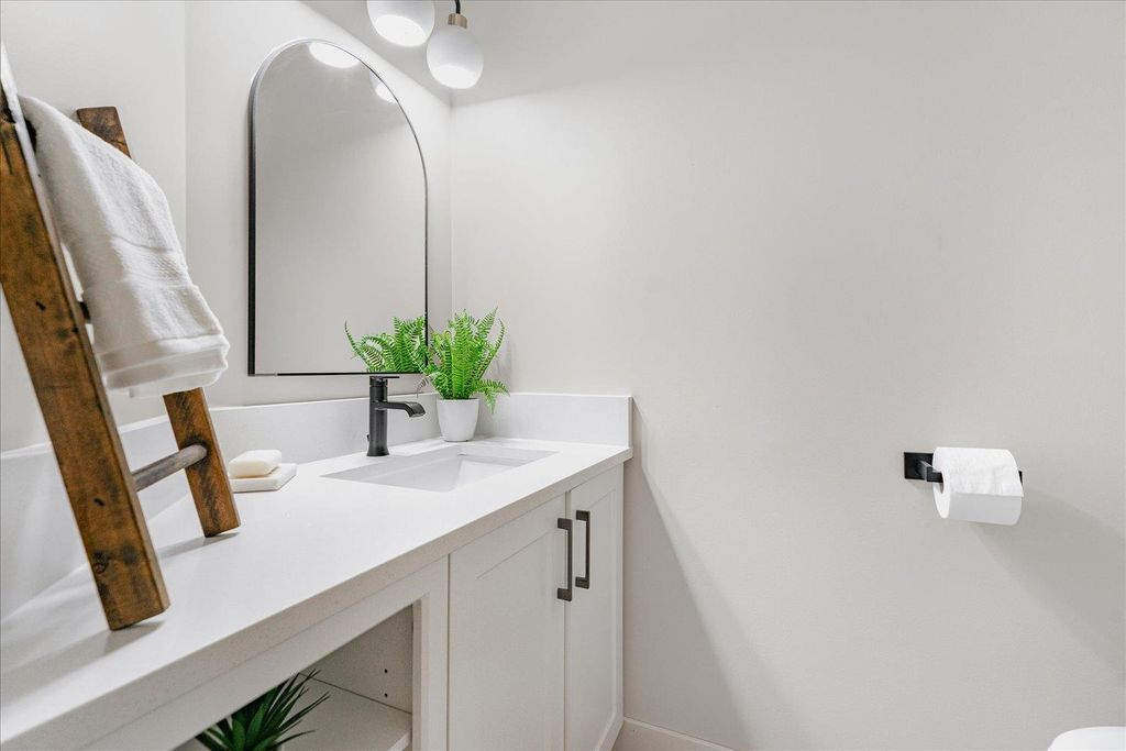 listing image 1103091089869539464