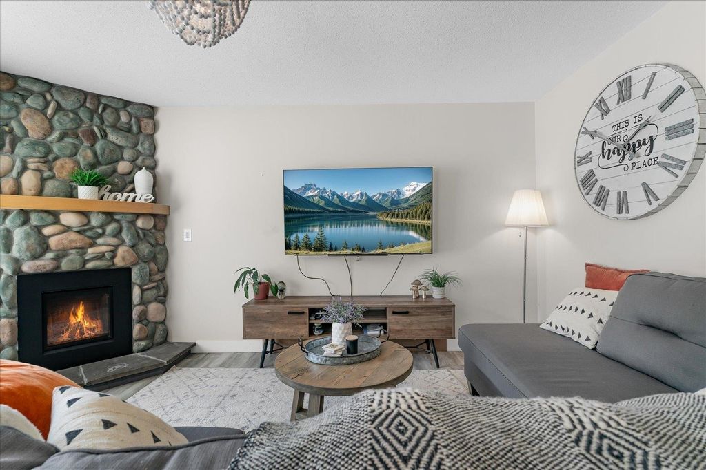 listing image 1100754606303869937