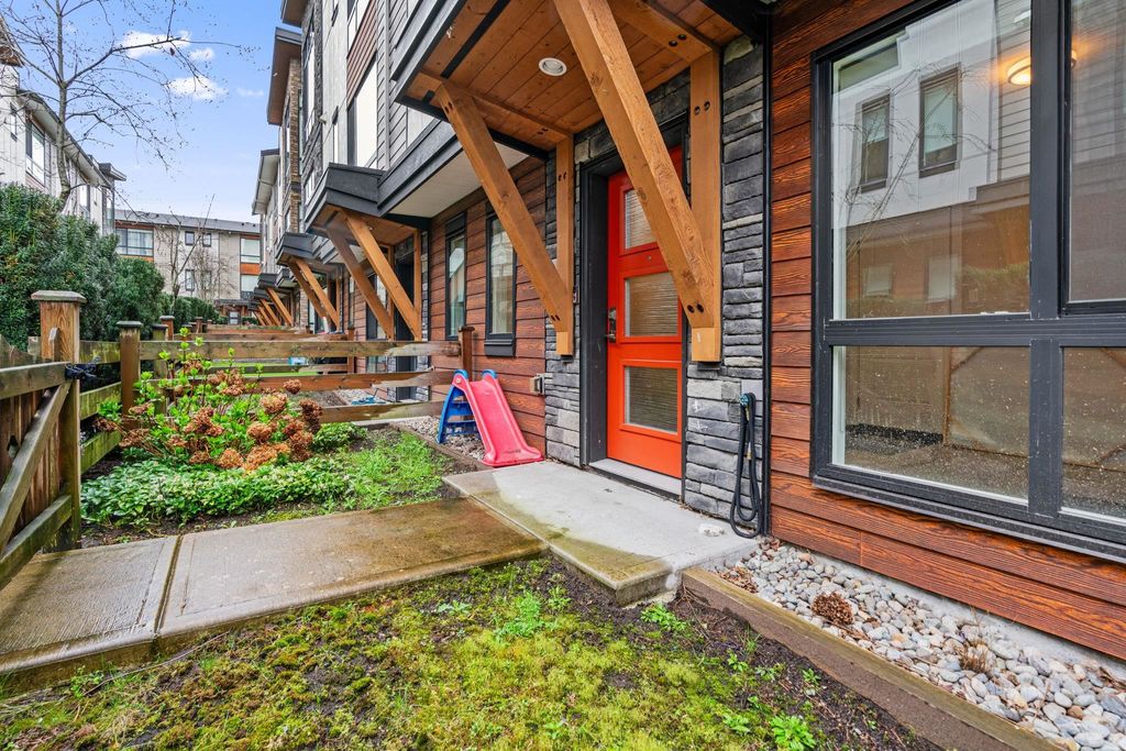 Photo of 16488 64 Avenue #181, Surrey, BC V3S 6X6 (MLS # R3131507)