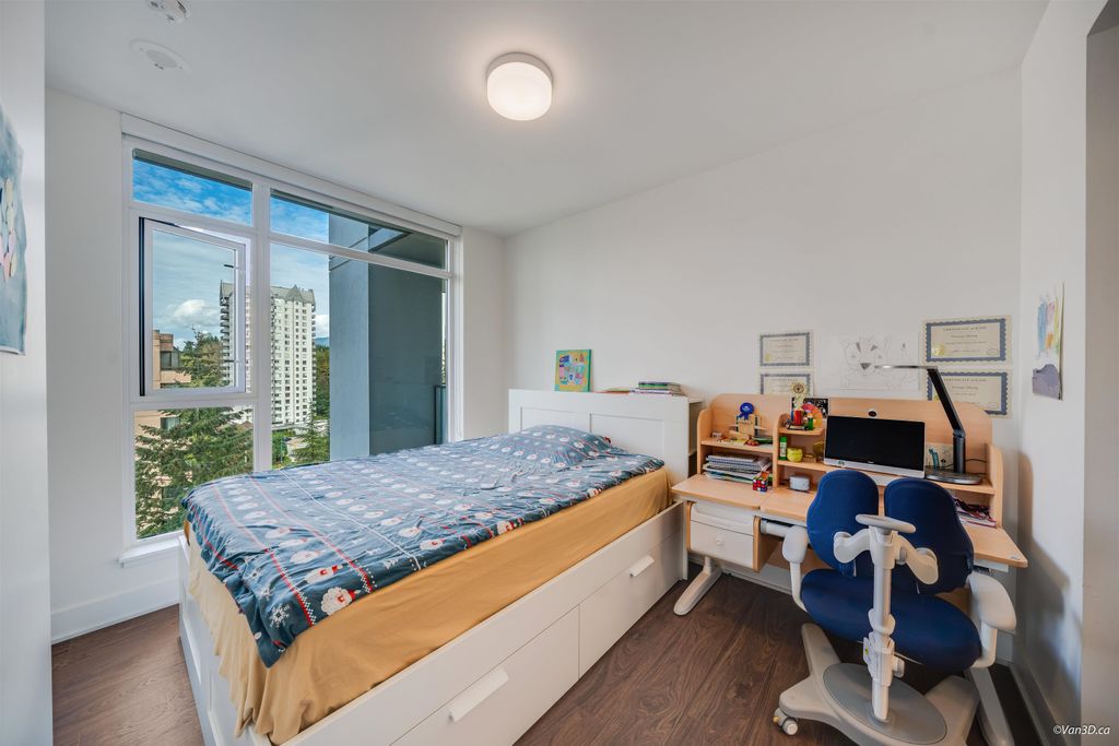 listing image 1103632654049013537