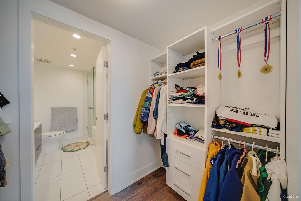 listing image 1109343075635929254