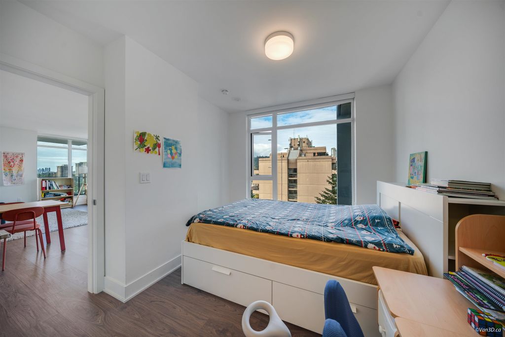 listing image 1102736987427472714
