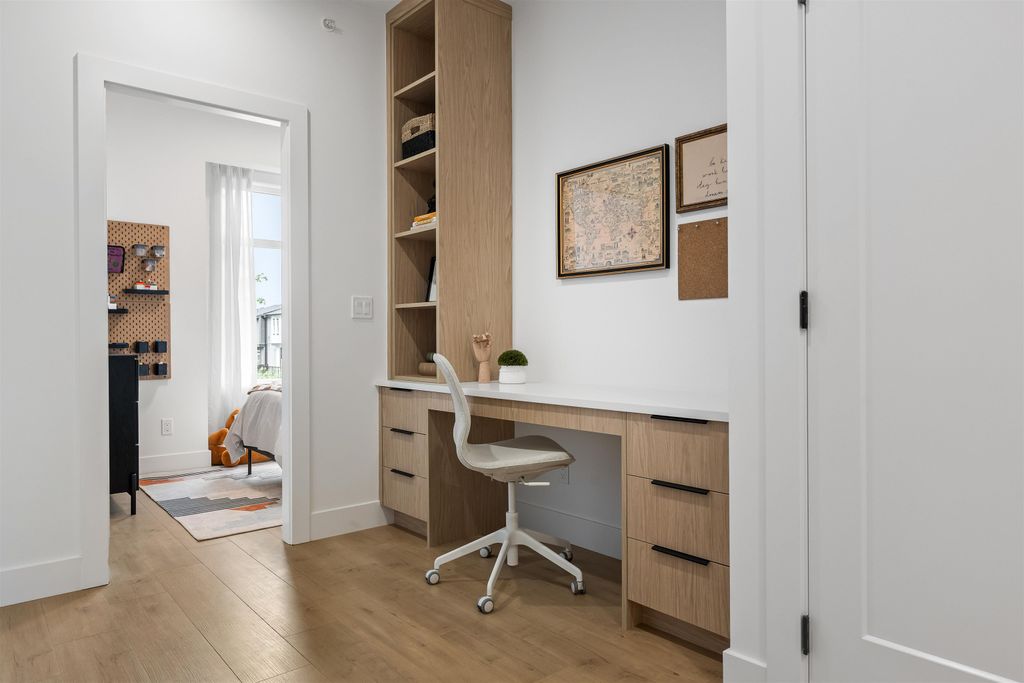 listing image 1106479494274154077