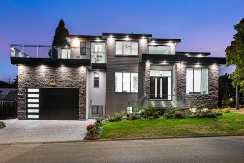 12682 78 Avenue Surrey BC V3W 2X7