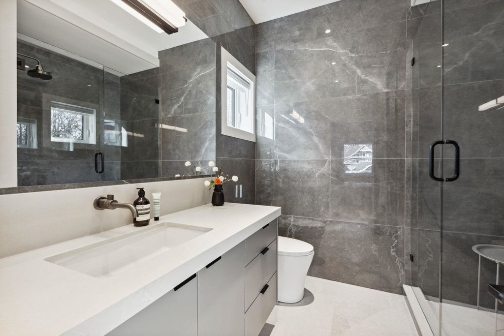 listing image 1103573019967939026
