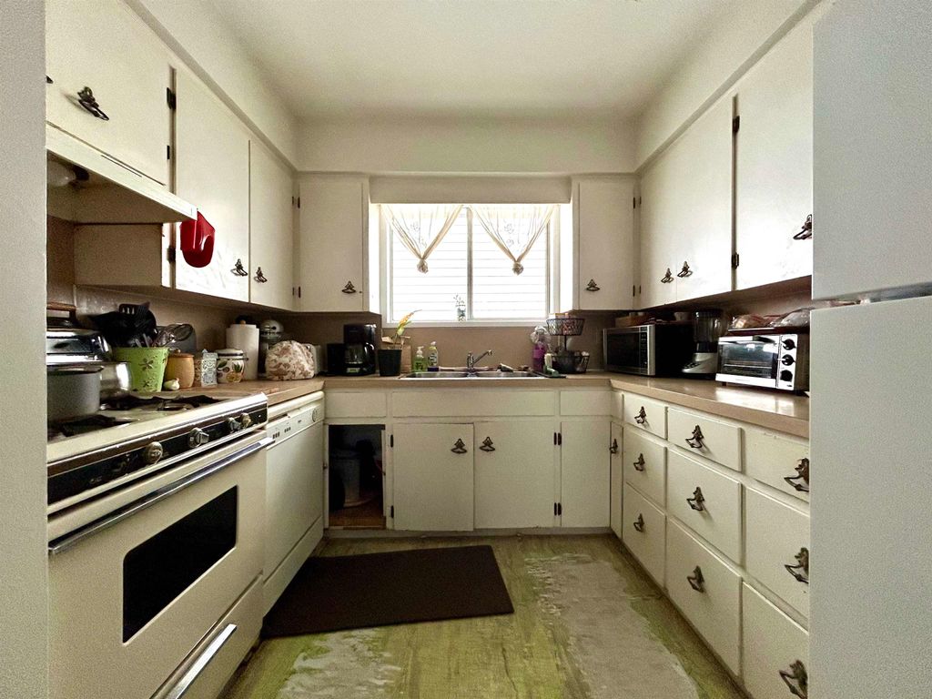 listing image 1103987911784956286