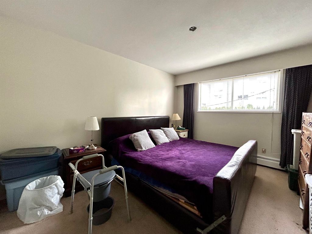 listing image 1102036354810096535