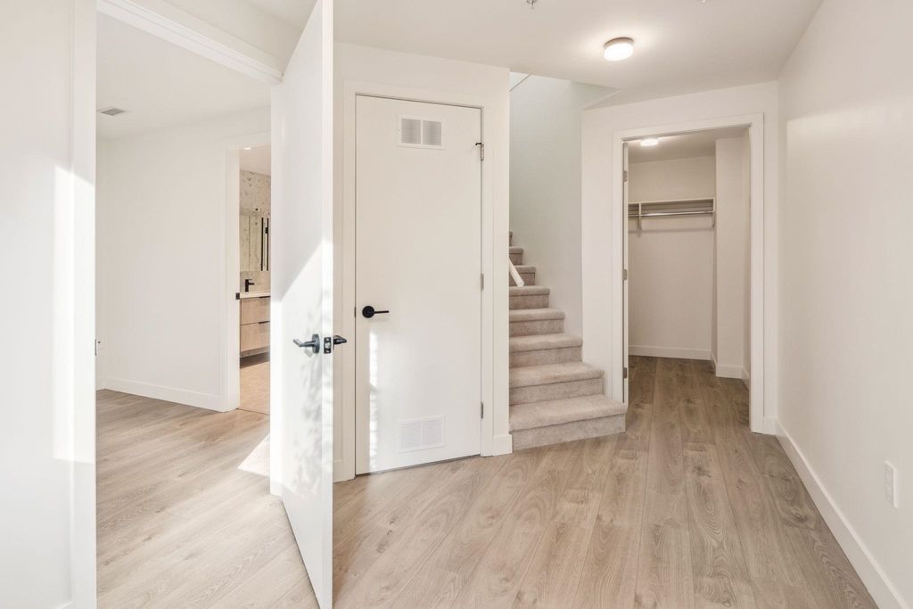 listing image 1109294903307089516