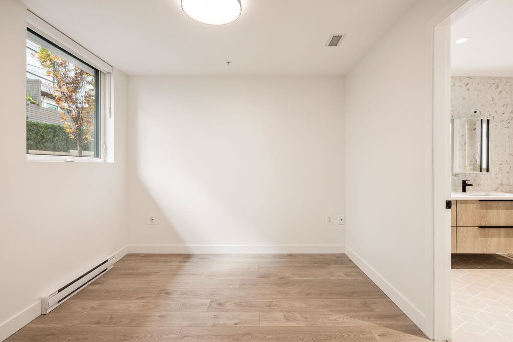 listing image 1100923198728258203