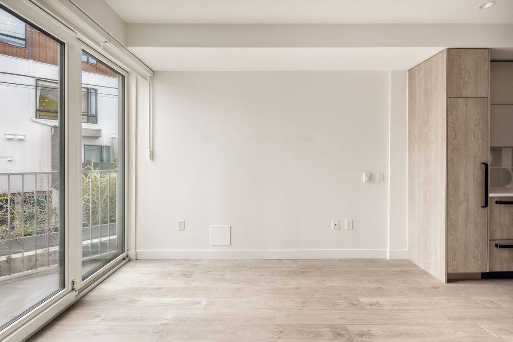 listing image 1101087745665117631